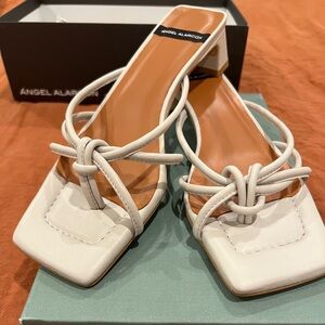 Angel Alarcon Cream Kitten Heel Size 40